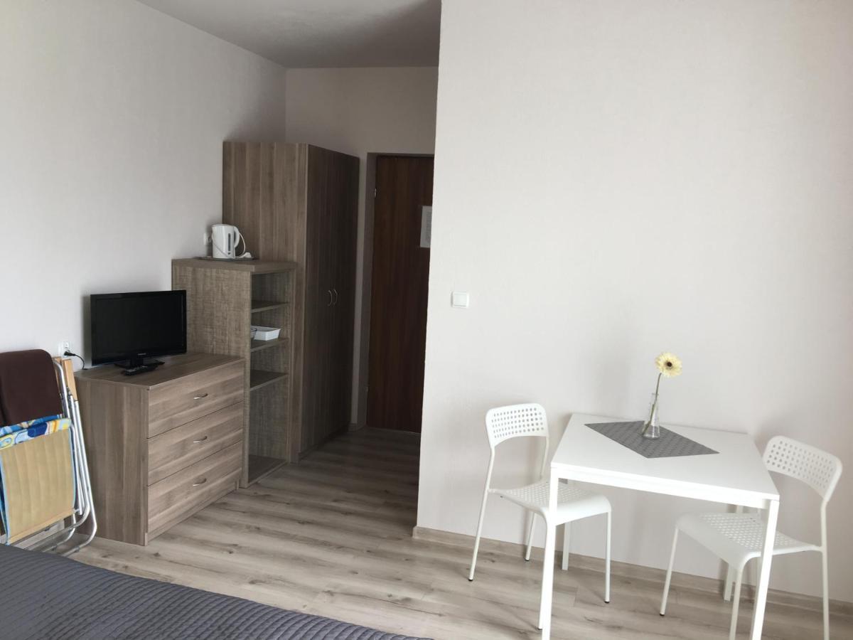 Emada- Pokoje Goscinne I Studia Ostrowo  Extérieur photo