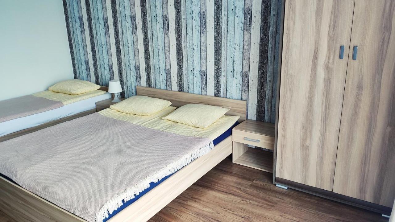 Emada- Pokoje Goscinne I Studia Ostrowo  Extérieur photo